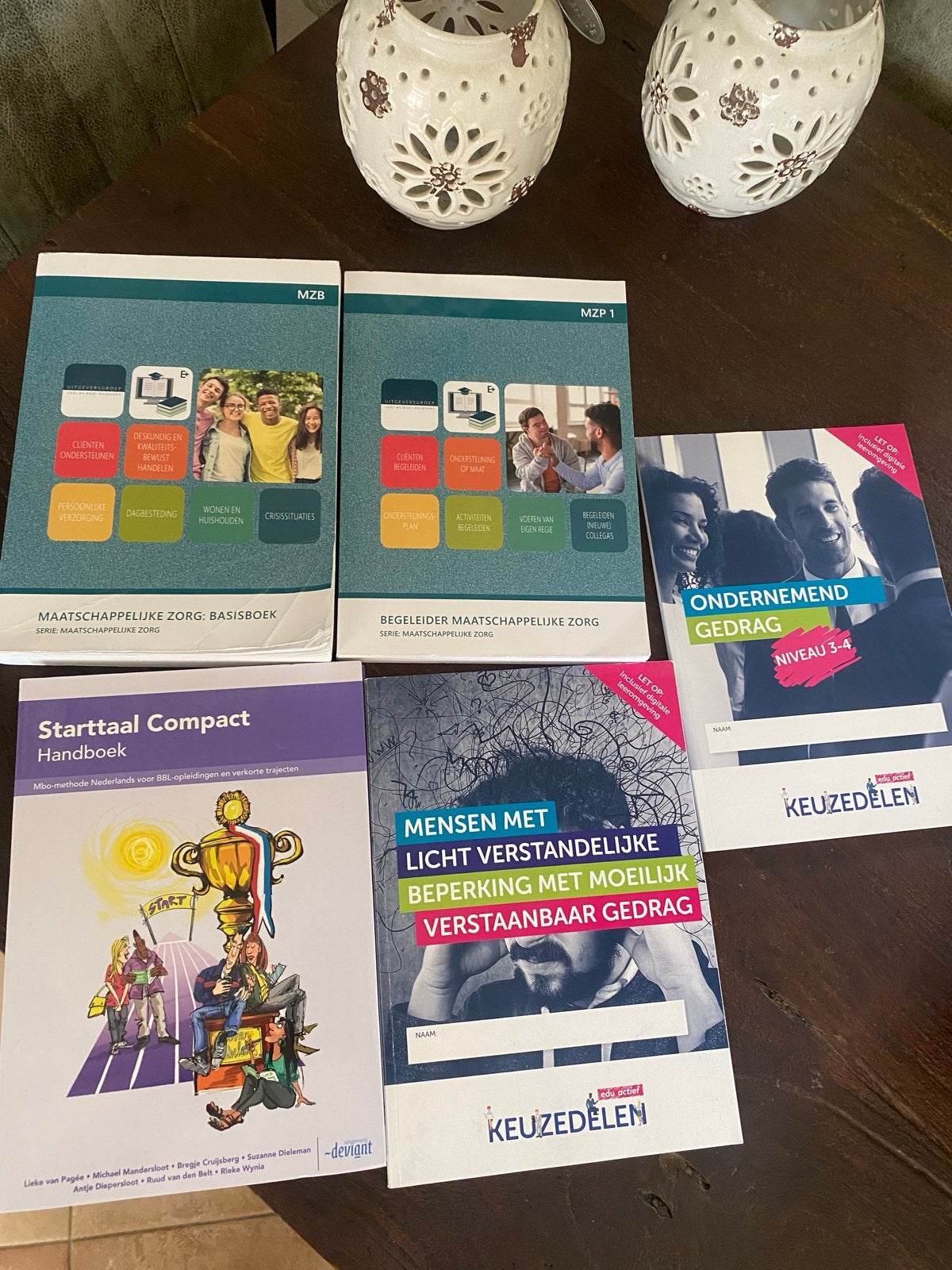 Boeken Maatschappelijke Zorg Niveau 3/4 (excl. digitaal), Boeken, Studieboeken en Cursussen, Ophalen of Verzenden, Gamma, Gelezen