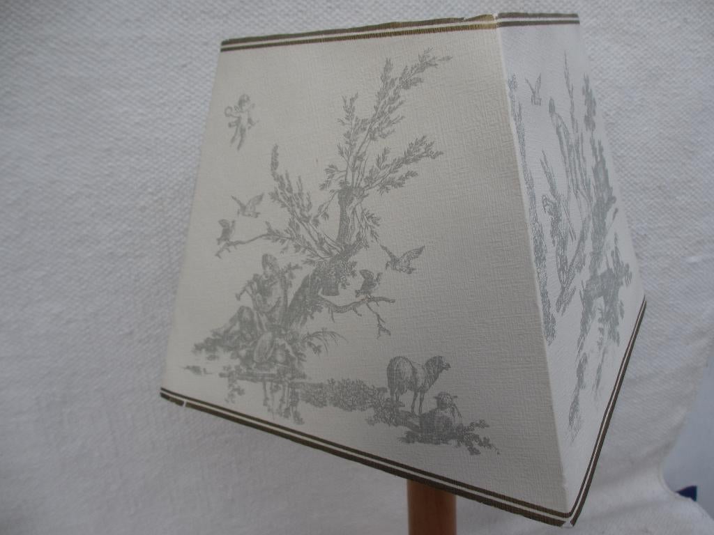 Vintage Laura Ashley houten tafellampje, Ophalen of Verzenden, Gebruikt, Stof, 50 tot 75 cm