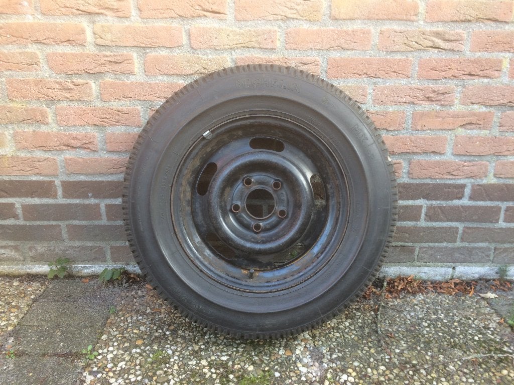 RUILEN: Opel Omega Senator Commodore (reserve)wiel Michelin, Ophalen, Nieuw, Opel