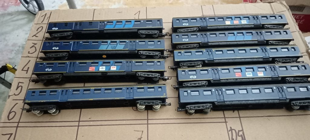 Lima NS 9x personen wagons  2x voor onderdelen €22,50 ho, Ophalen, Gebruikt, Gelijkstroom, Wagon