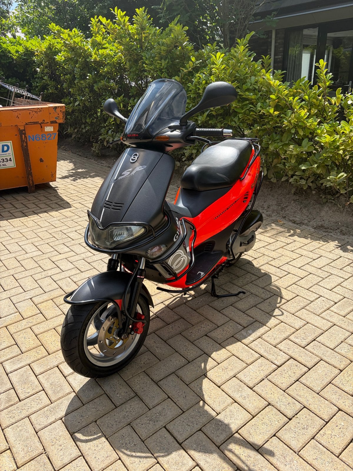 Gilera Runner 125cc Dubbel Disc M07 fluorosso Motor Kenteken, Ophalen, Gebruikt