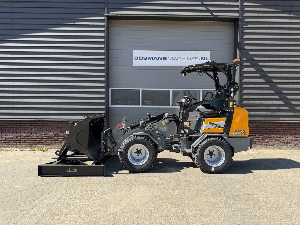 Giant G1500 L X-tra minishovel NIEUW €540 LEASE, Tobroco, Info@tobroco.nl, Sprendlingenstraat 57
5061 KM  Oisterwijk, NL, Wiellader of Shovel