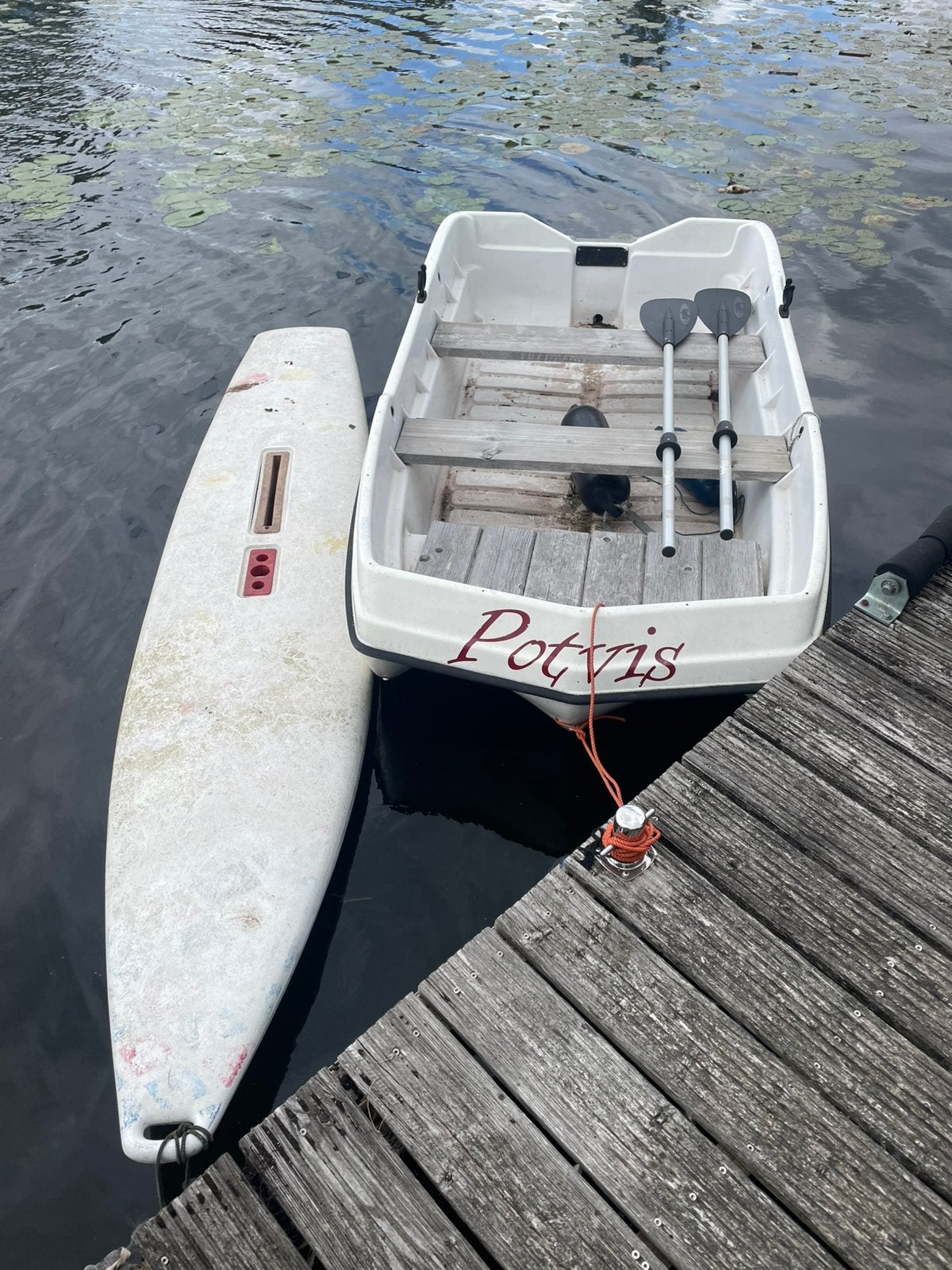 Roeiboot plus surfplank., Watersport en Boten, Ophalen of Verzenden, Zo goed als nieuw, Minder dan 15 m²