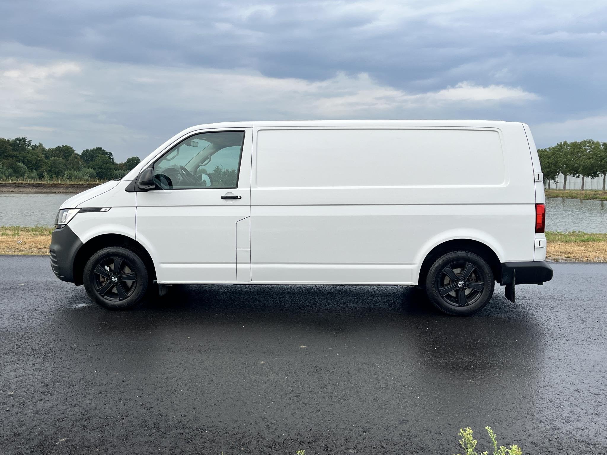 Volkswagen Transporter ABT e 6.1 Airco, carplay, camera, tre, Auto's, Bestelauto's, Stof, Gebruikt, 4 cilinders, Volkswagen