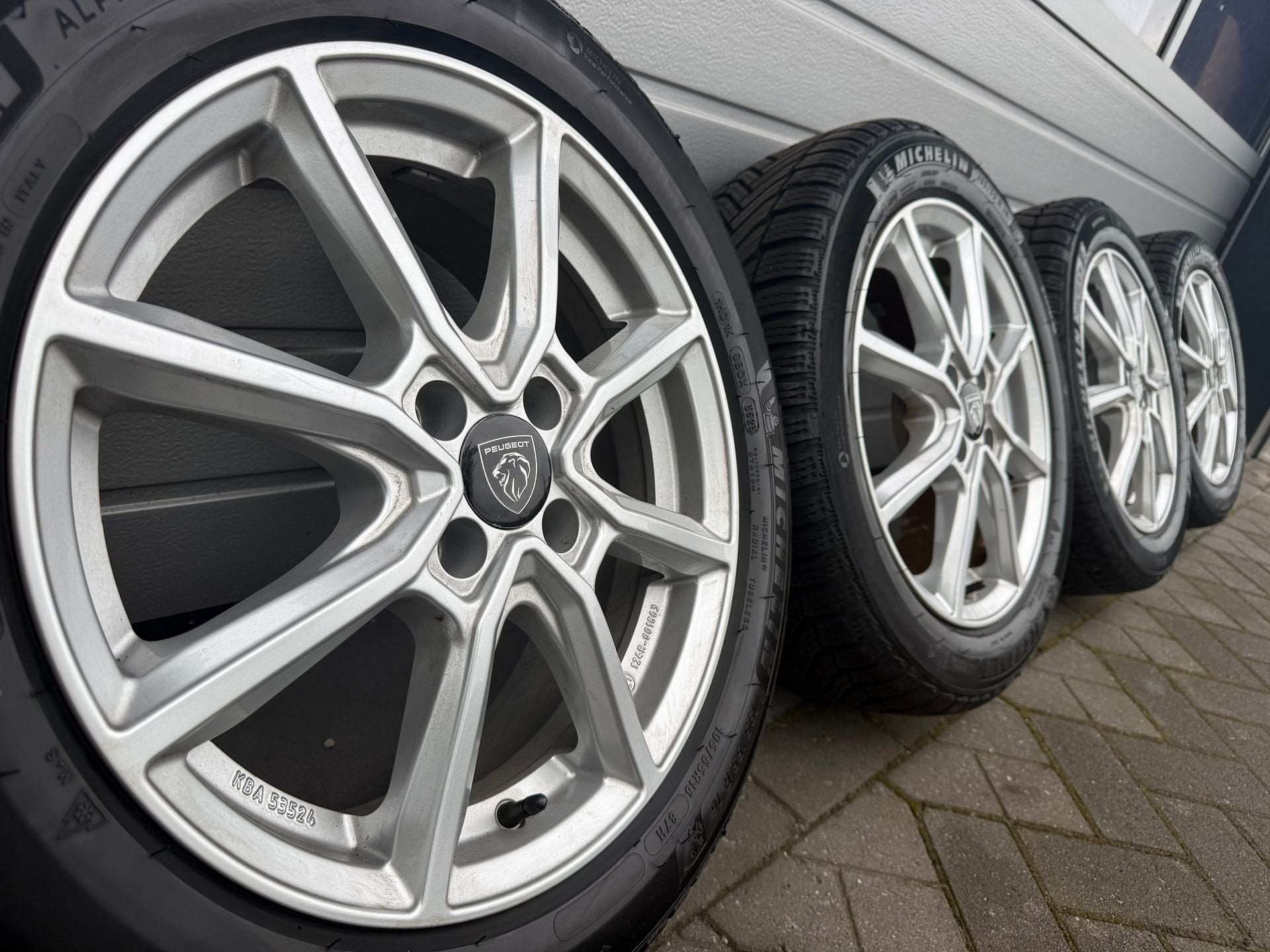 16 inch Peugeot Bipper Citroen Nemo Fiat Doblo velgen banden, Gebruikt, -, Banden en Velgen, Ophalen of Verzenden