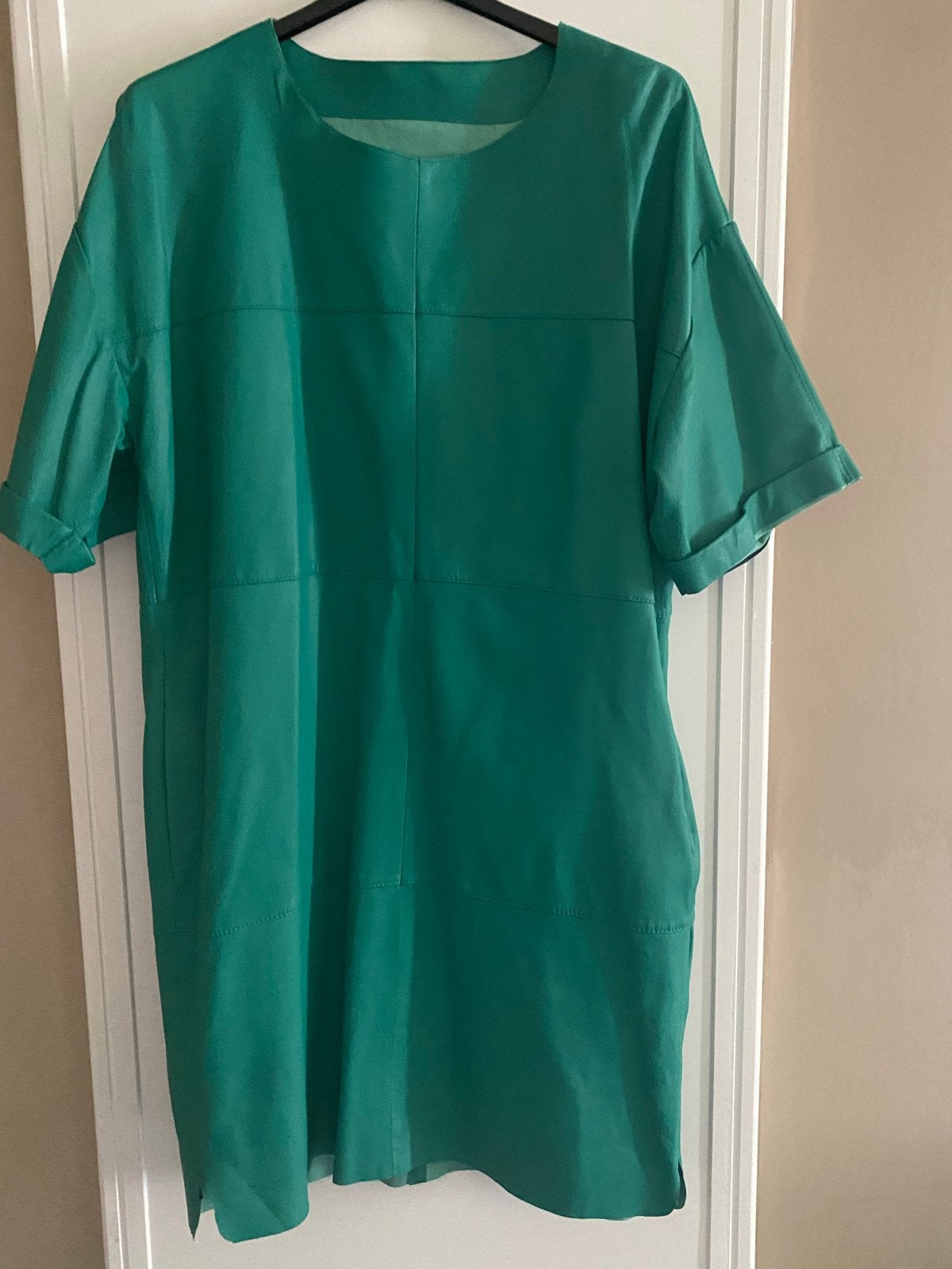 Studio AR leren jurk groen maat 38/40 (M), Kleding | Dames, Jurken, Maat 38/40 (M), Ophalen of Verzenden, Zo goed als nieuw, Knielengte