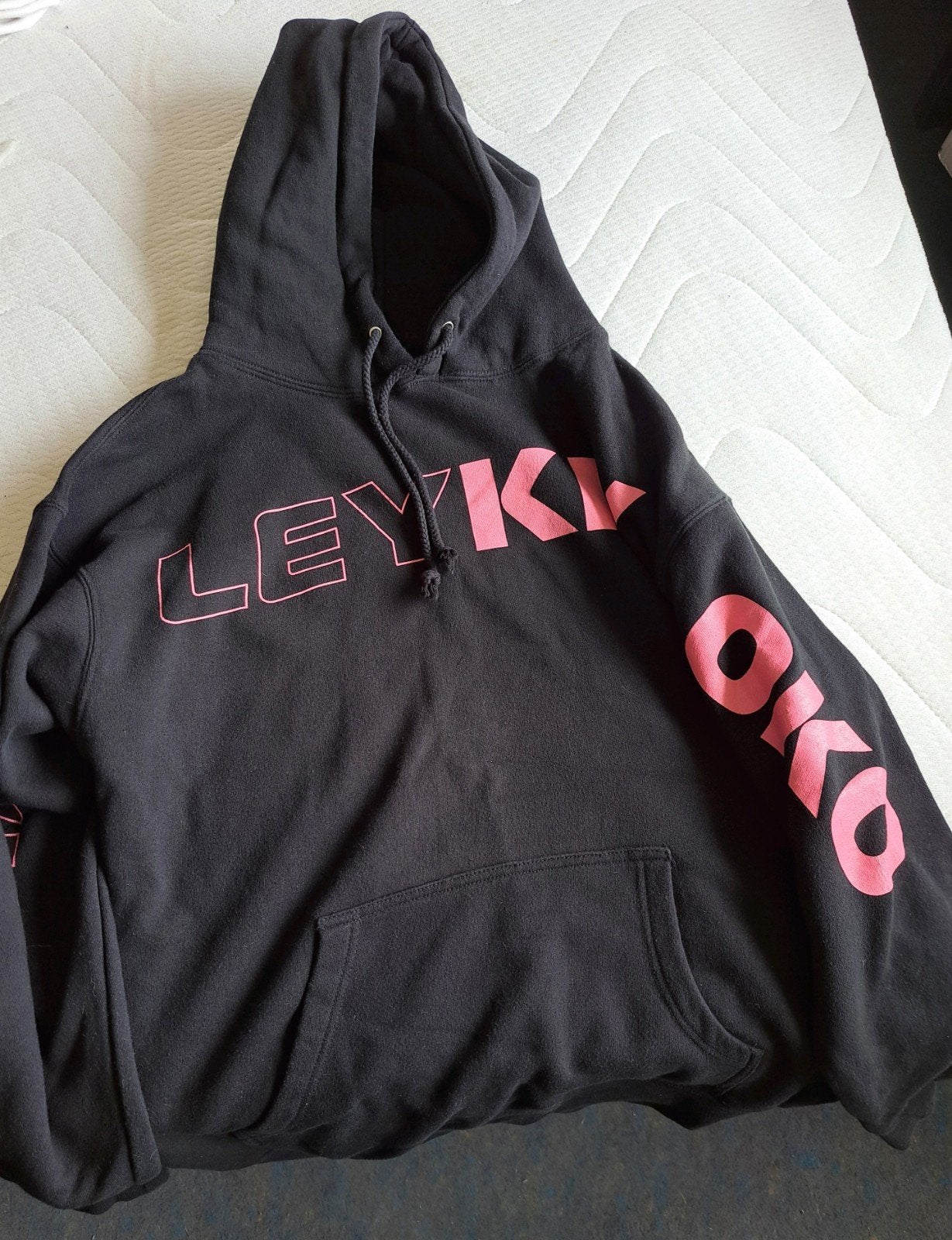 Hoodie Hayley Kiyoko, Ophalen of Verzenden, Zo goed als nieuw, Maat 42/44 (L)