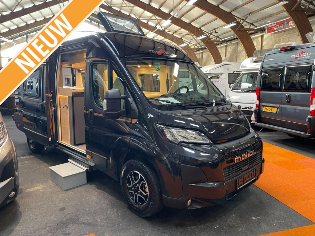Malibu First Class Two Room 640 LERB, Automaat, Buscamper of Camperbus, Ringverwarming, Malibu