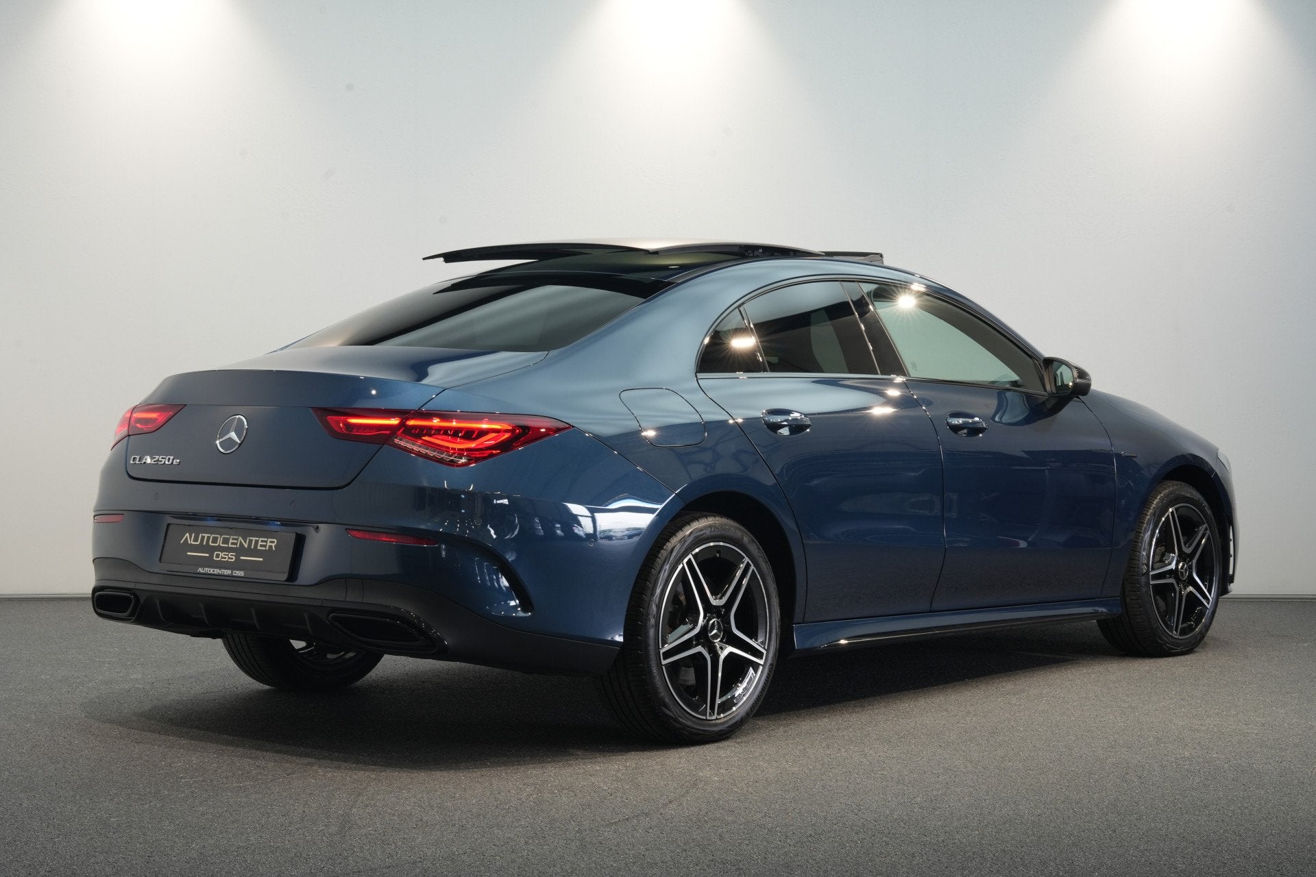Mercedes-Benz CLA-Klasse 250 e Coupé AMG ✅ 360 CAM ✅ ME, Gebruikt, 4 cilinders, Blauw, 218 pk