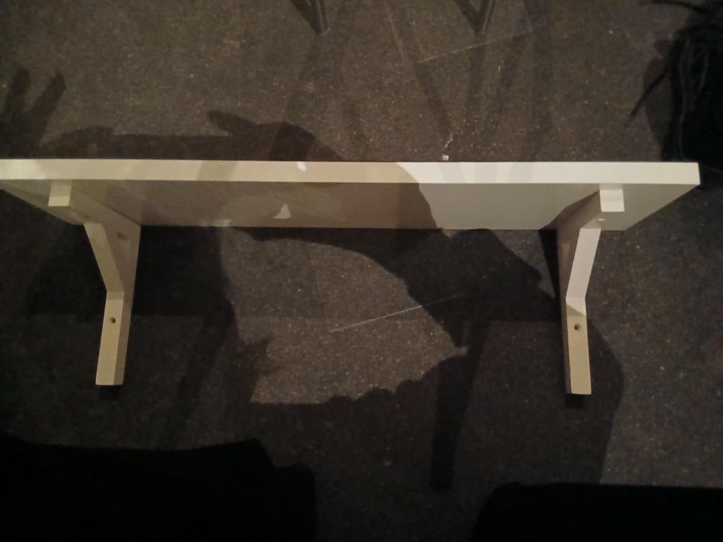 Ekby Jarpen wandplank met Ekby Stilig steunen, Huis en Inrichting, Ophalen