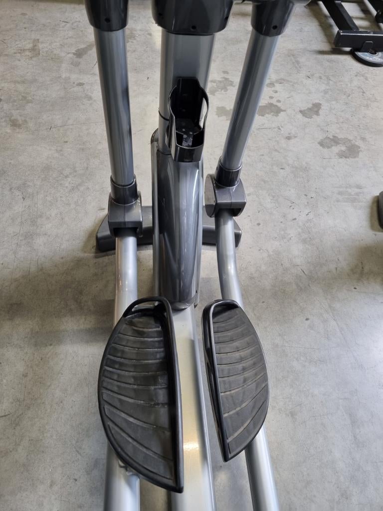 2 stuks BH hipower crosstrainers, Ophalen