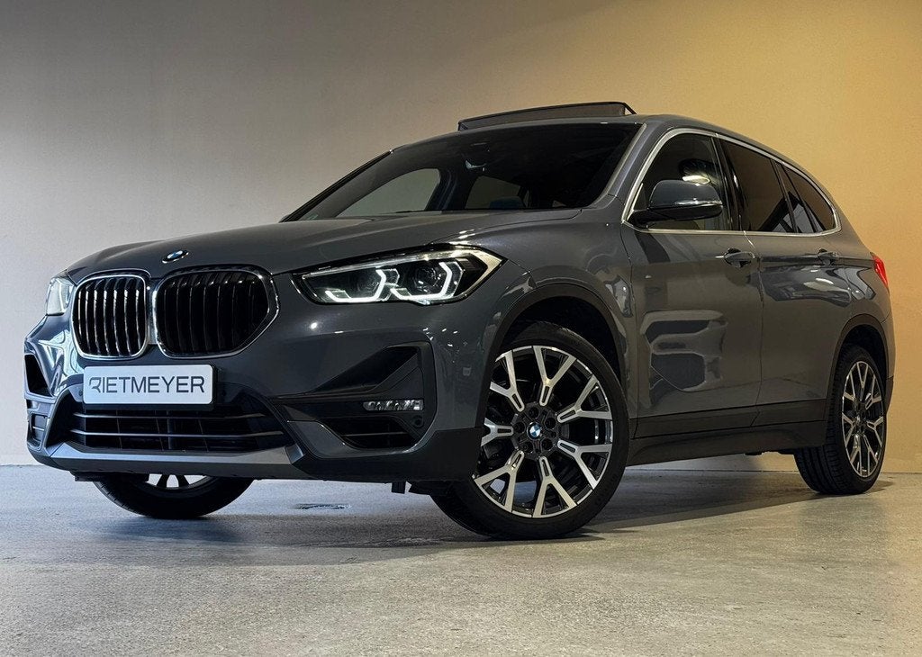 BMW X1 sDrive18i |Pano |Head-Up |Dealer onderhouden |Stoelve, Stof, Gebruikt, Euro 6, Met garantie (alle)