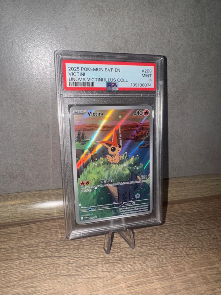 Pokémon Victini #208 PSA 9 MINT - Unova Victini Illus Coll, Ophalen of Verzenden, Zo goed als nieuw, Losse kaart, Foil