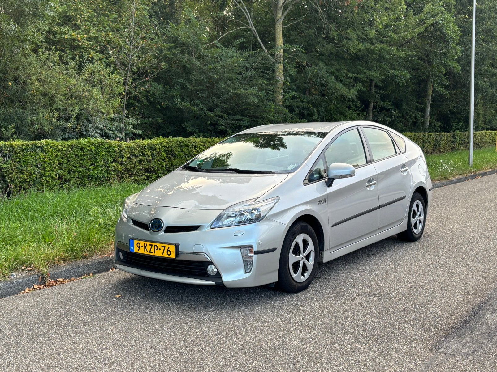 Toyota Prius 1.8 Plug-in Hybrid - Eerste Eigenaar, Auto's, Toyota, Zwart, 75 €/maand, Sedan, Prius