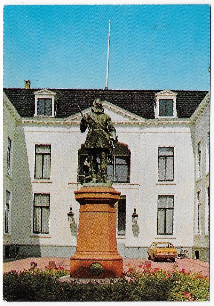 Leeuwarden Standbeeld Gelopen Ansichtkaart ( B4710 ), Ophalen of Verzenden, 1980 tot heden, Gelopen, Friesland