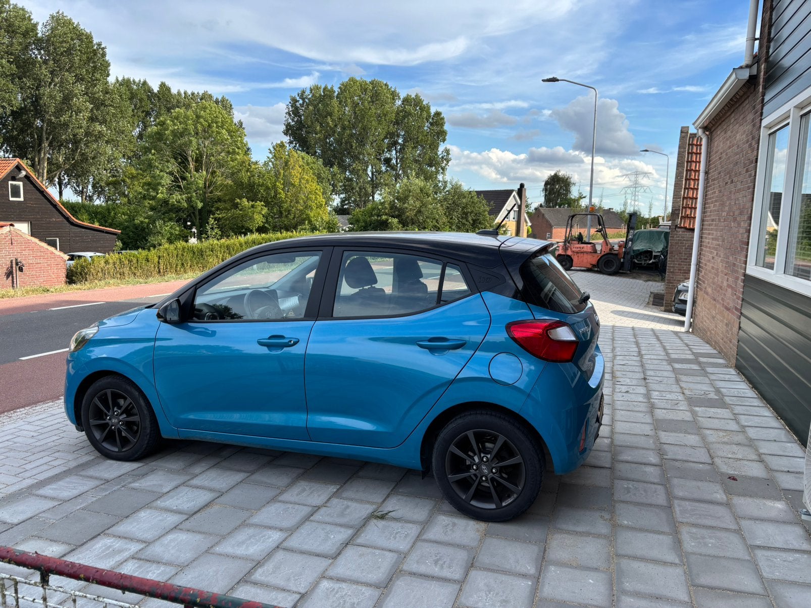 Hyundai i10 1.0i 67pk 2020 Blauw, Voorwielaandrijving, 31 €/maand, 899 kg, Origineel Nederlands