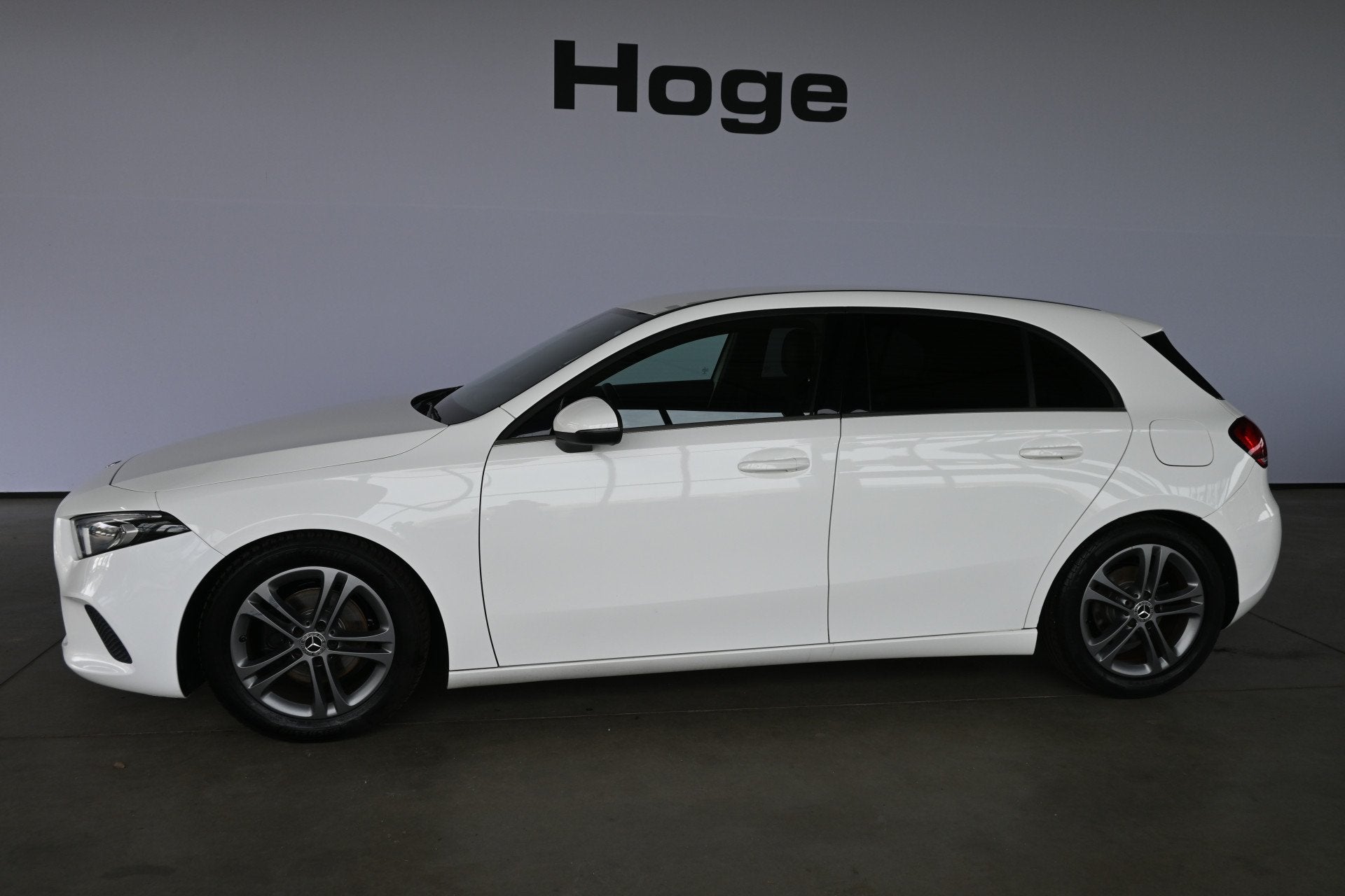 Mercedes-Benz A-Klasse 160 AMG Clima High-performance LED-ko, Auto's, Voorwielaandrijving, Gebruikt, 4 cilinders, Met garantie (alle)