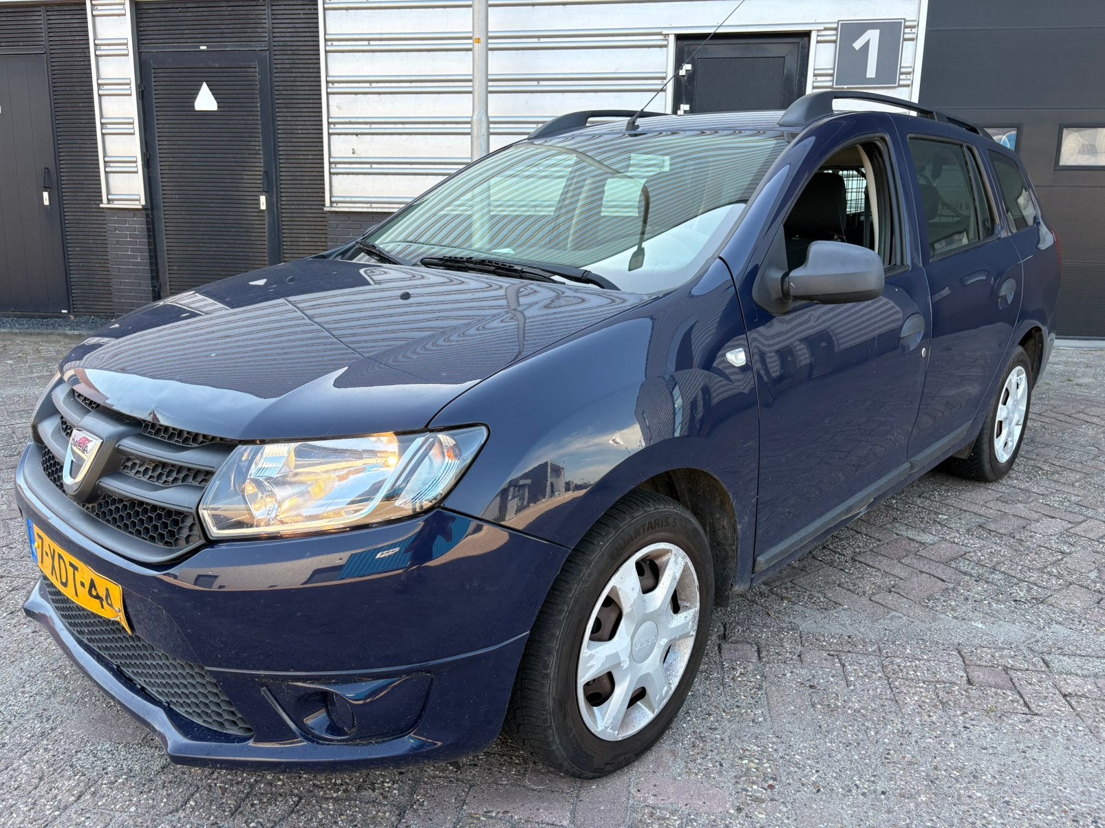 Dacia Logan 0.9 66KW TCE MCV 2014 Blauw, Auto's, Dacia, Voorwielaandrijving, 898 cc, Stof, 40 €/maand