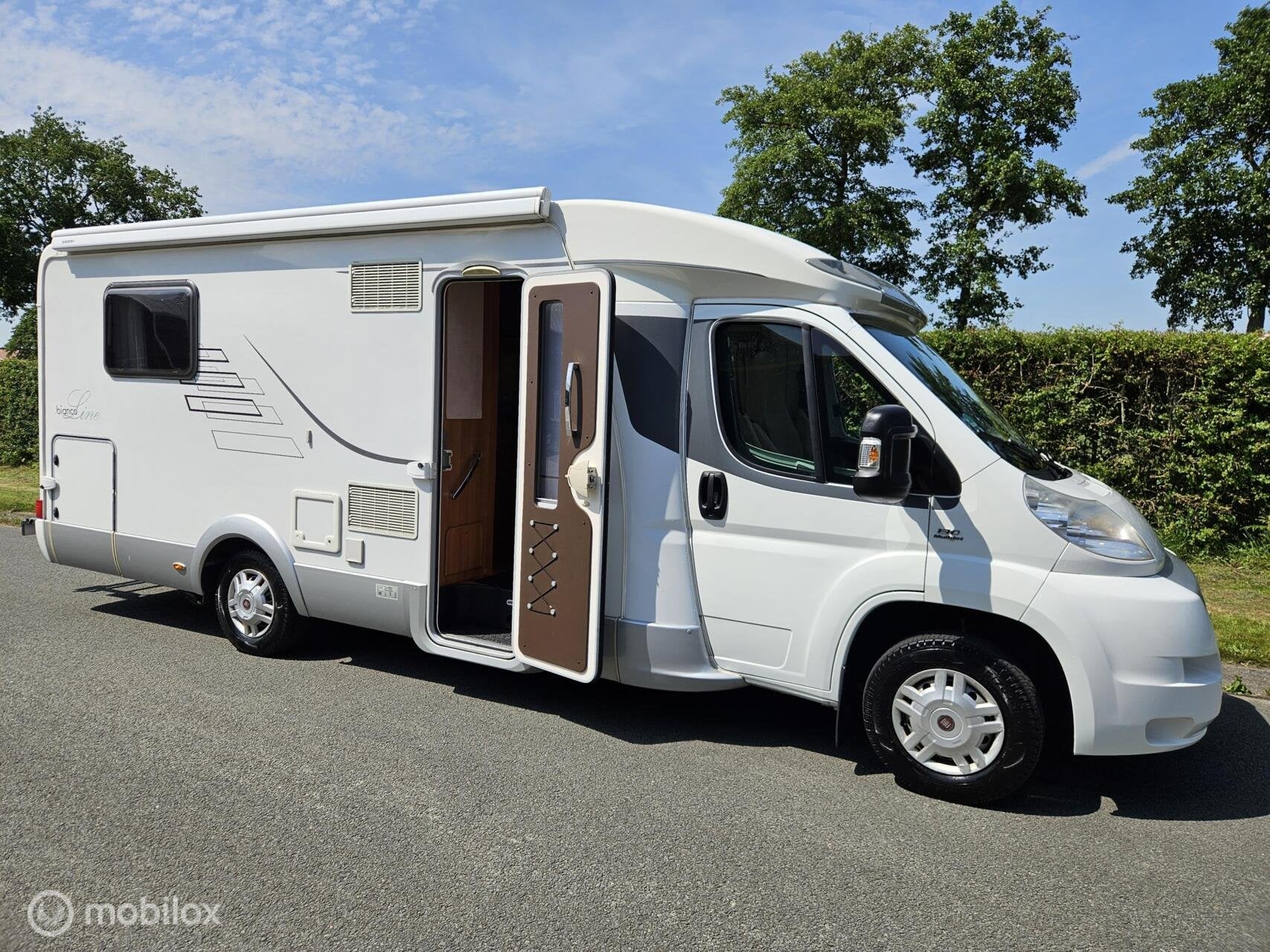 Hymer T 698 CL Bianco Line Edition Queensbed-Euro5-131PK, Caravans en Kamperen, 7 tot 8 meter, Bedrijf, Hymer, 7 tot 8 meter