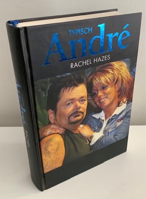 Boek Typische André, Boeken, Biografieën, Ophalen of Verzenden, Gelezen, Rachel Hazes, Film, Tv en Media