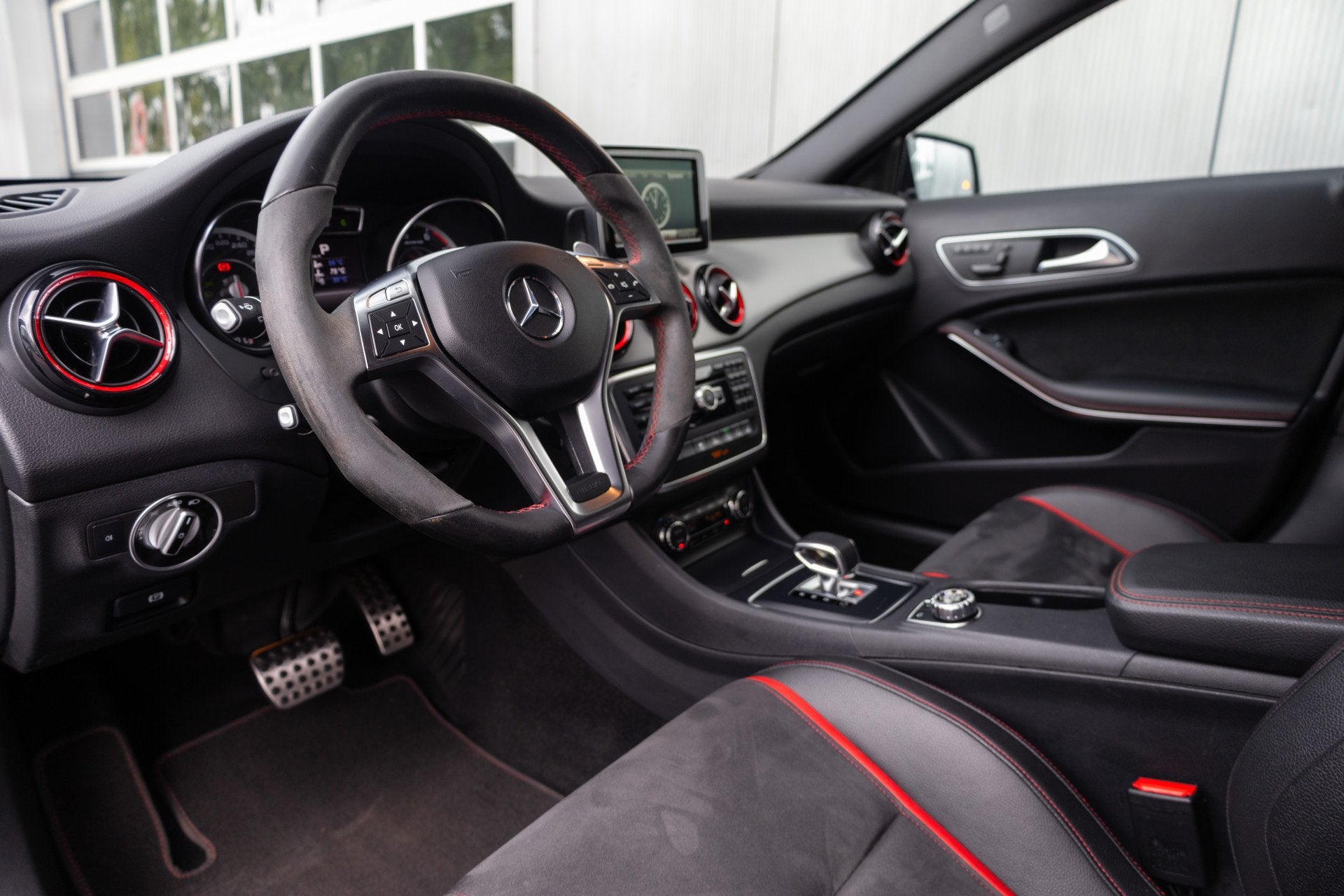 Mercedes-Benz GLA 45 AMG 361 pk 4MATIC AMG-Sportpakket / Xen, Auto's, Mercedes-Benz, Gebruikt, 4 cilinders, Zwart, Automatische klimaatregeling