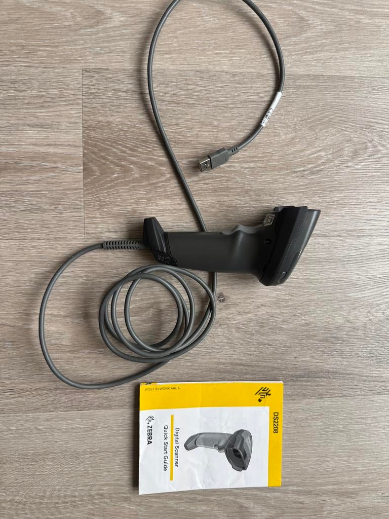 Zebra DS2208 Barcodescanner met USB-kabel en handleiding, Ophalen of Verzenden, Zo goed als nieuw, Barcodescanner, Zebra