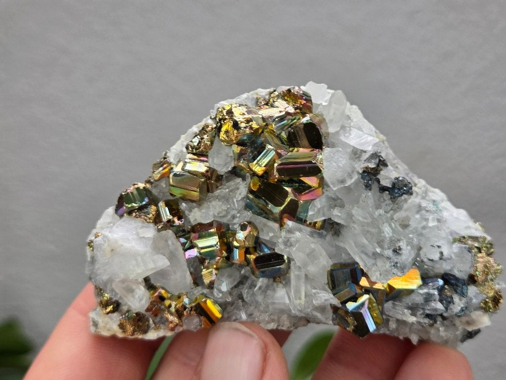 Regenboog Pyriet Indonesië, Ophalen of Verzenden, Mineraal