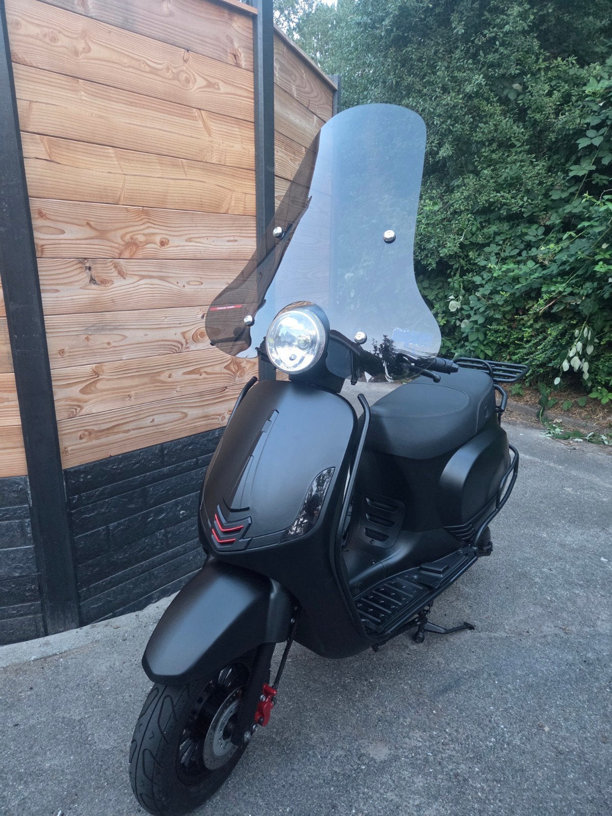 Lasouris (45 km) 2024 Z.G.A.N (BTC, AGM, GTS, Vespa Look), Zo goed als nieuw, Benzine, Ophalen, Overige merken
