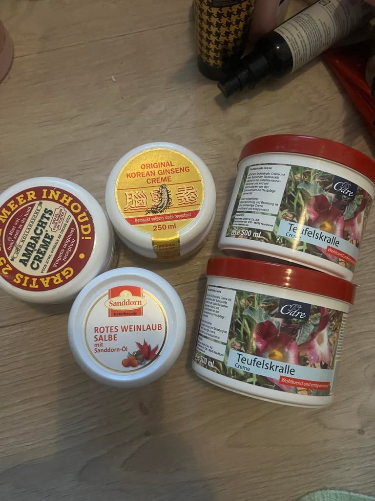 Diverse crèmes: Ambachts, Ginseng, Teufelskralle, Sanddorn, Sieraden, Tassen en Uiterlijk, Uiterlijk | Lichaamsverzorging, Nieuw