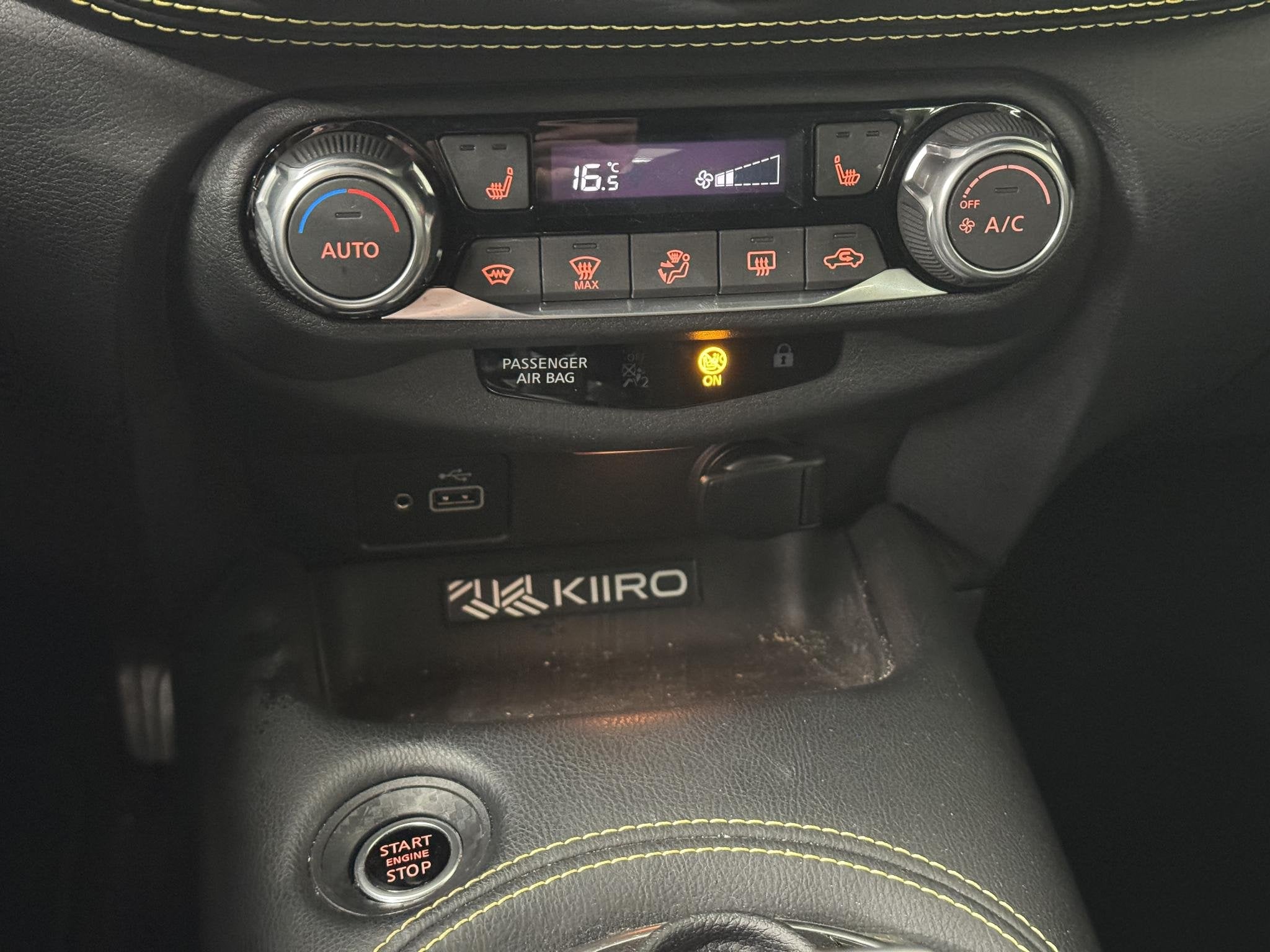 Foto 5 van Nissan Juke 1.0 DIG-T Kiiro | Navigatie | Camera | Lichtmeta
