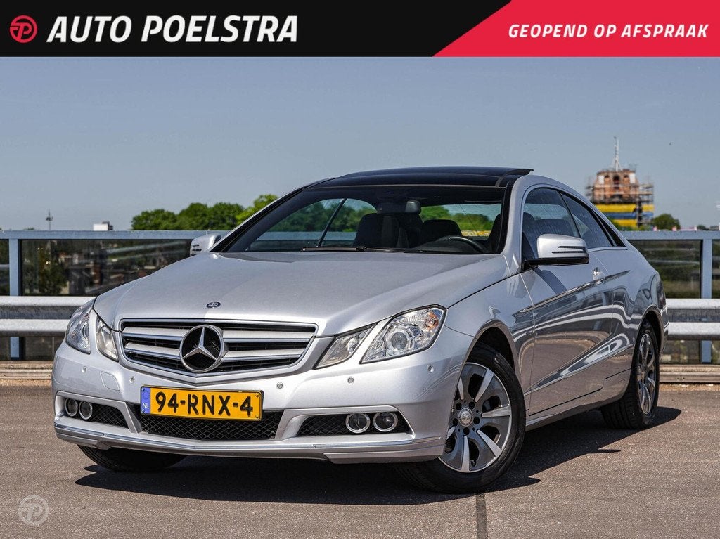 Mercedes E-klasse Coupé 200 CGI Avantgarde 184 PK Automaat, Auto's, Mercedes-Benz, Automaat, Euro 5, Achterwielaandrijving, Zwart