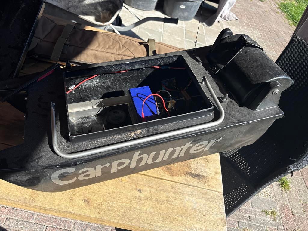 Voerboot Carphunter met Deeper (werking onbekend), Watersport en Boten, Ophalen, Gebruikt, Overige typen