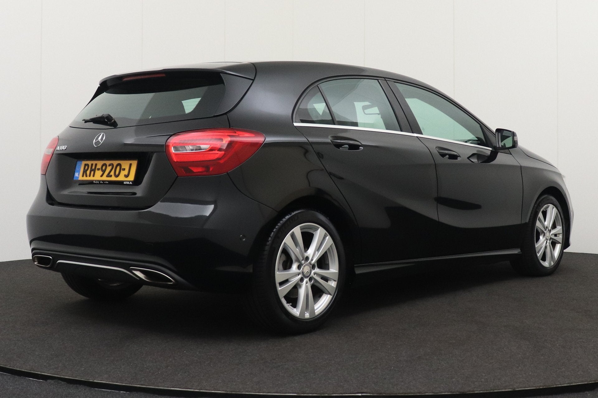 Mercedes-Benz A-Klasse 180 123 PK Aut. Sport H-Leder/Sportst, Auto's, Dealer onderhouden, Gebruikt, 4 cilinders, Leder en Stof