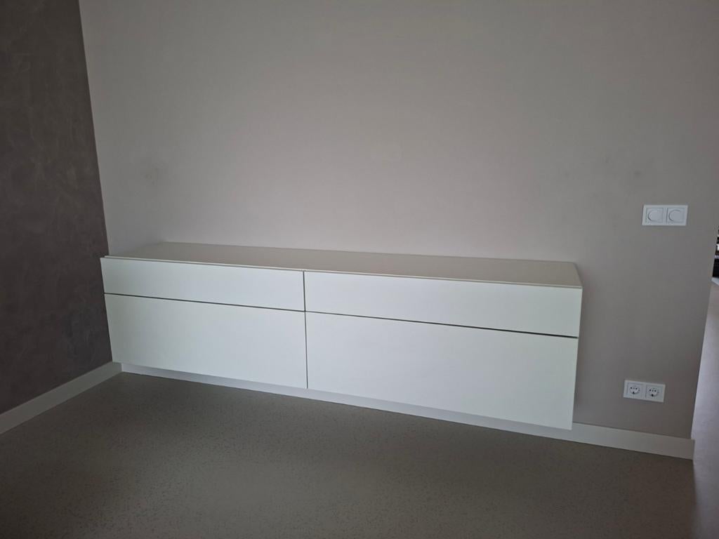 Hulsta Neo Dressoir - Modern Design met Lichte Beschadiging, Ophalen, 25 tot 50 cm