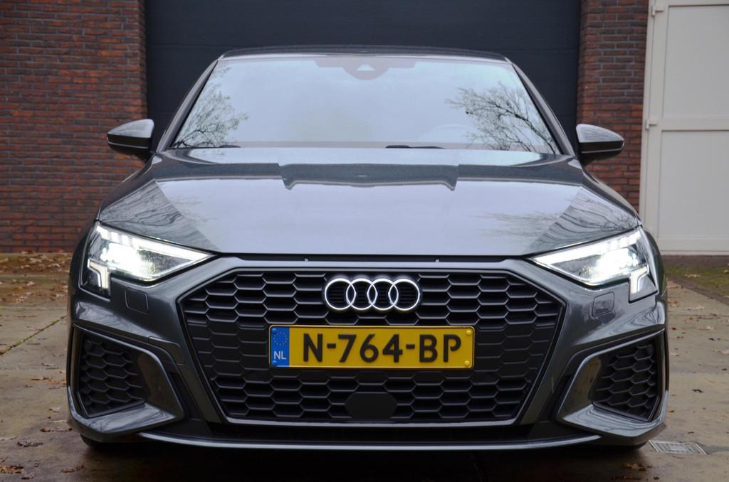 Audi A3 Limousine 35 TFSI S Line edition Automaat/Ecc/Pdc/Vi, Auto's, 4 cilinders, 150 pk, Leder en Stof, Origineel Nederlands