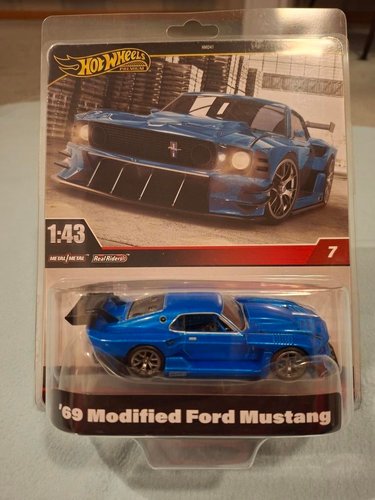 Hot Wheels Premium 1/43 '69 Modified Ford Mustang, Hobby en Vrije tijd, Modelauto's | Overige schalen, Ophalen of Verzenden, Nieuw