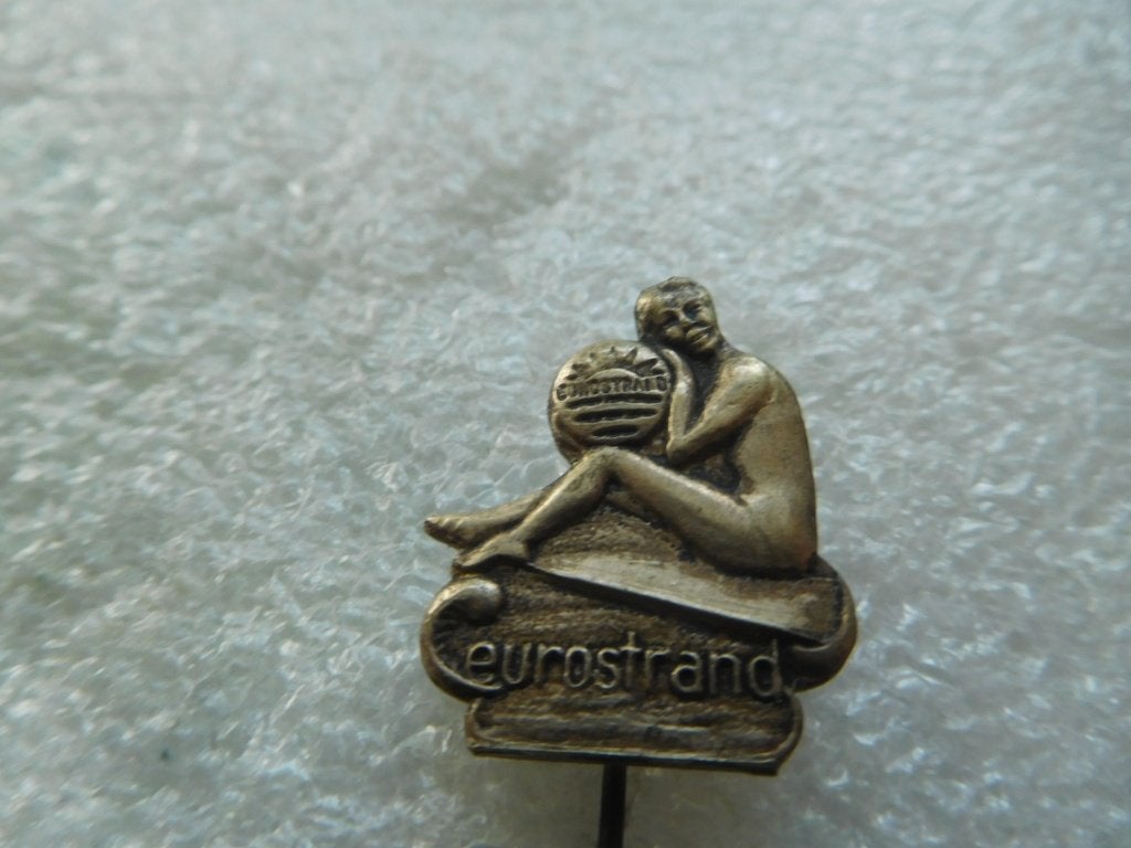 speldje Eurostrand, Verzamelen, Speldjes, Pins en Buttons, Ophalen of Verzenden, Zo goed als nieuw, Overige onderwerpen