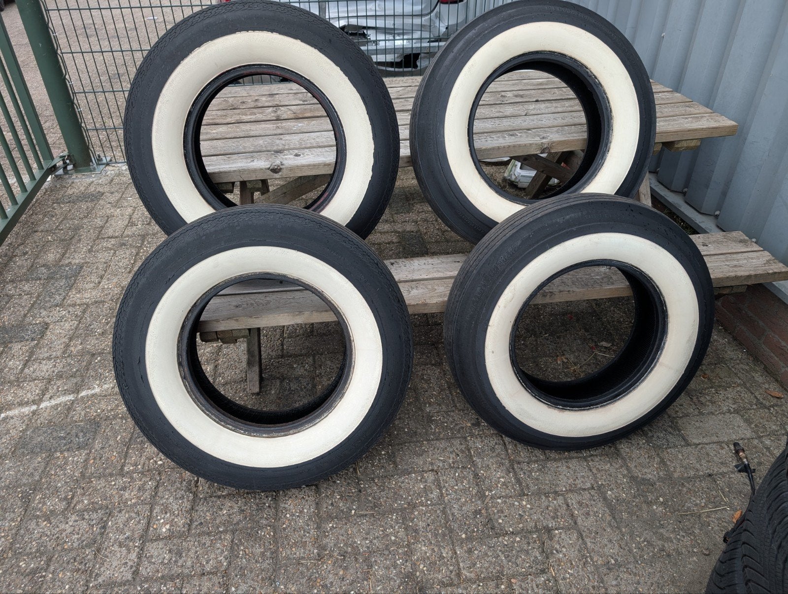 Te koop. Vier white wall banden 15inc, Auto-onderdelen, Banden en Velgen, Ophalen, Zomerbanden, Band(en)