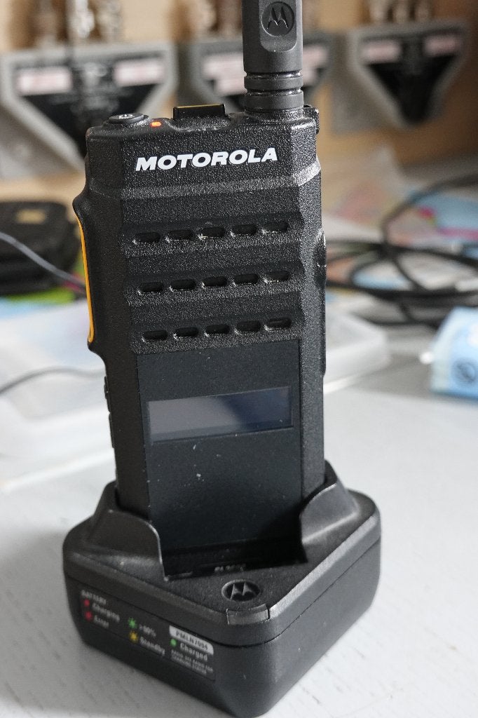Motorola SL 2600 UHF DMR portofoon, Telecommunicatie, Portofoons en Walkie-talkies, Ophalen of Verzenden, Zo goed als nieuw, 5 tot 15 km