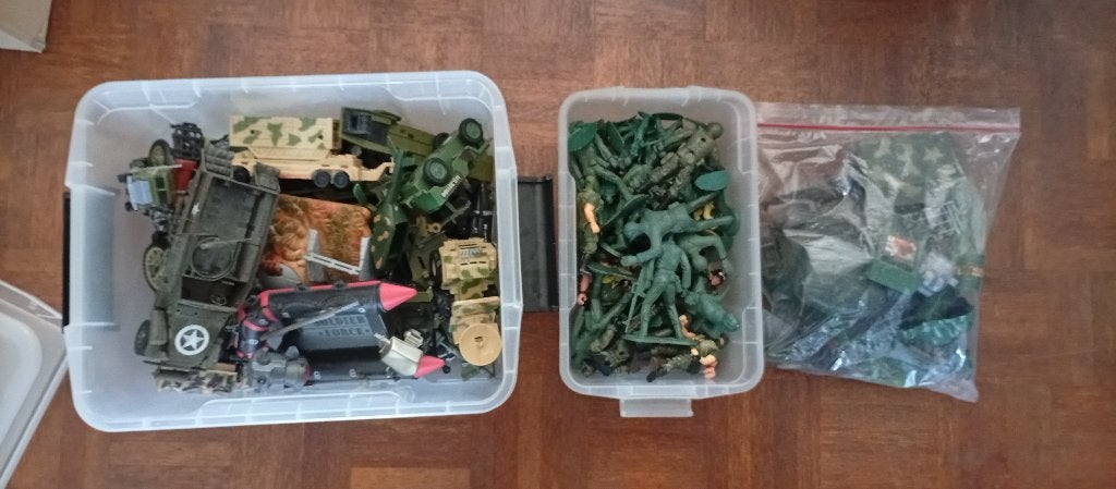 Grote set speelgoedsoldaatjes en militaire voertuigen, Ophalen of Verzenden, Gebruikt