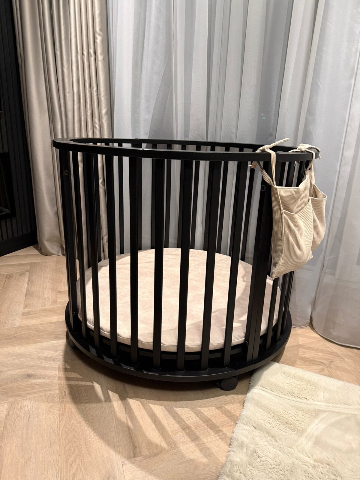 Europe Baby Ronde Box Zwart incl. Matras & Accessoires, Ophalen, Zo goed als nieuw, Rond, Boxkleed