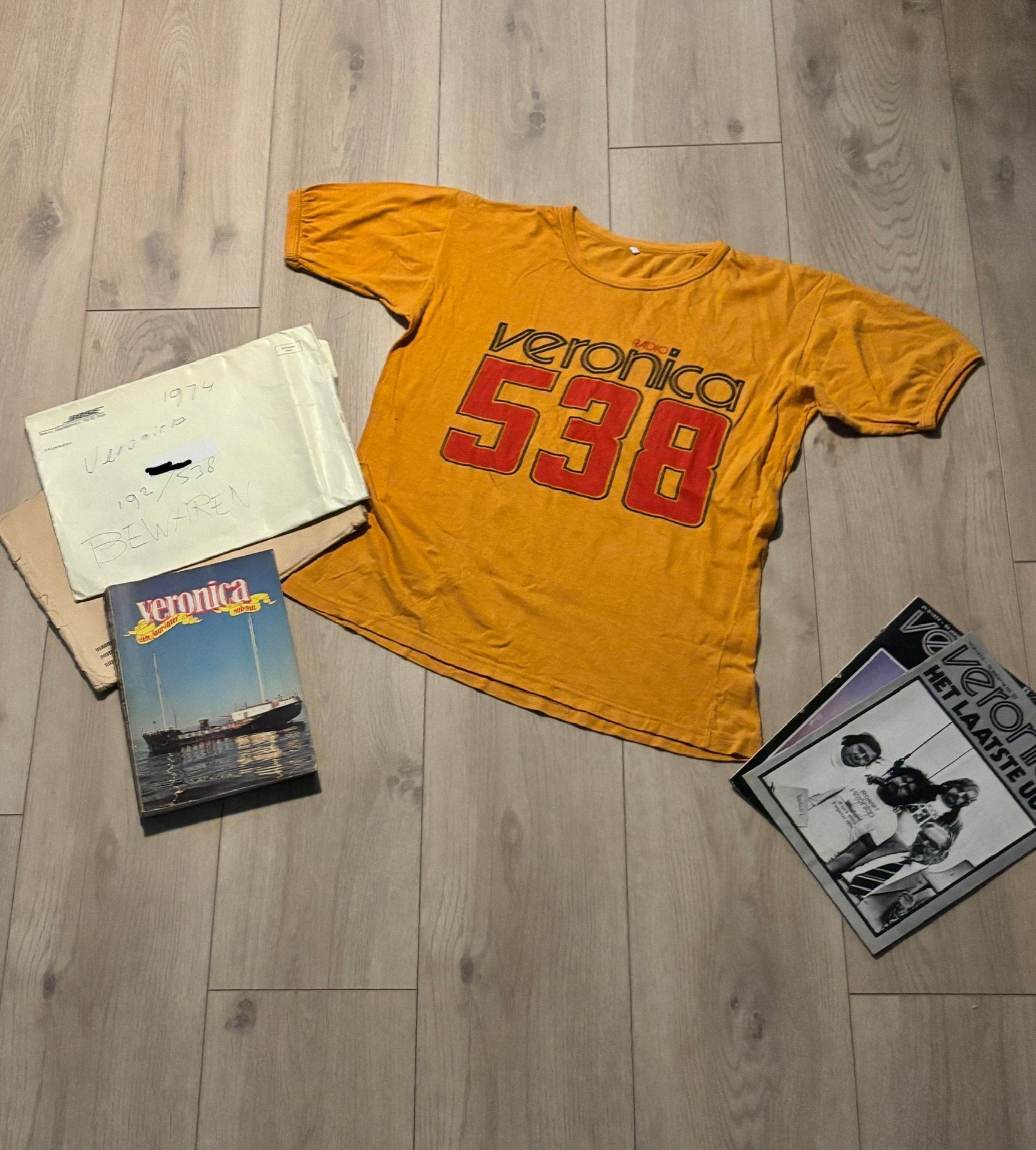 Complete Radio Veronica set uit 1974 - Zeldzame items!, Ophalen of Verzenden, Gebruikt
