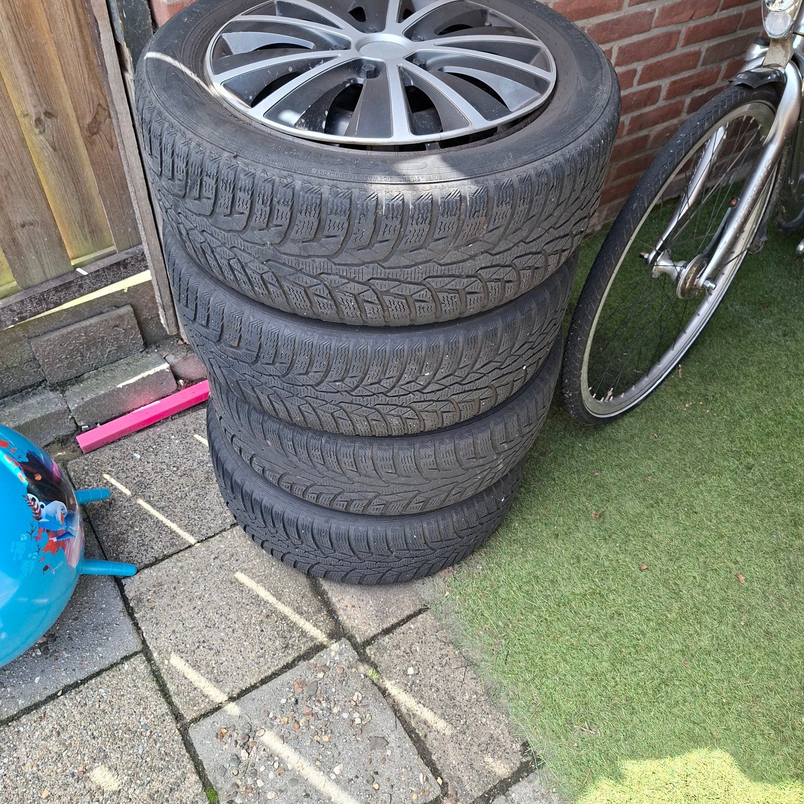 Autobanden, Ophalen, Zo goed als nieuw