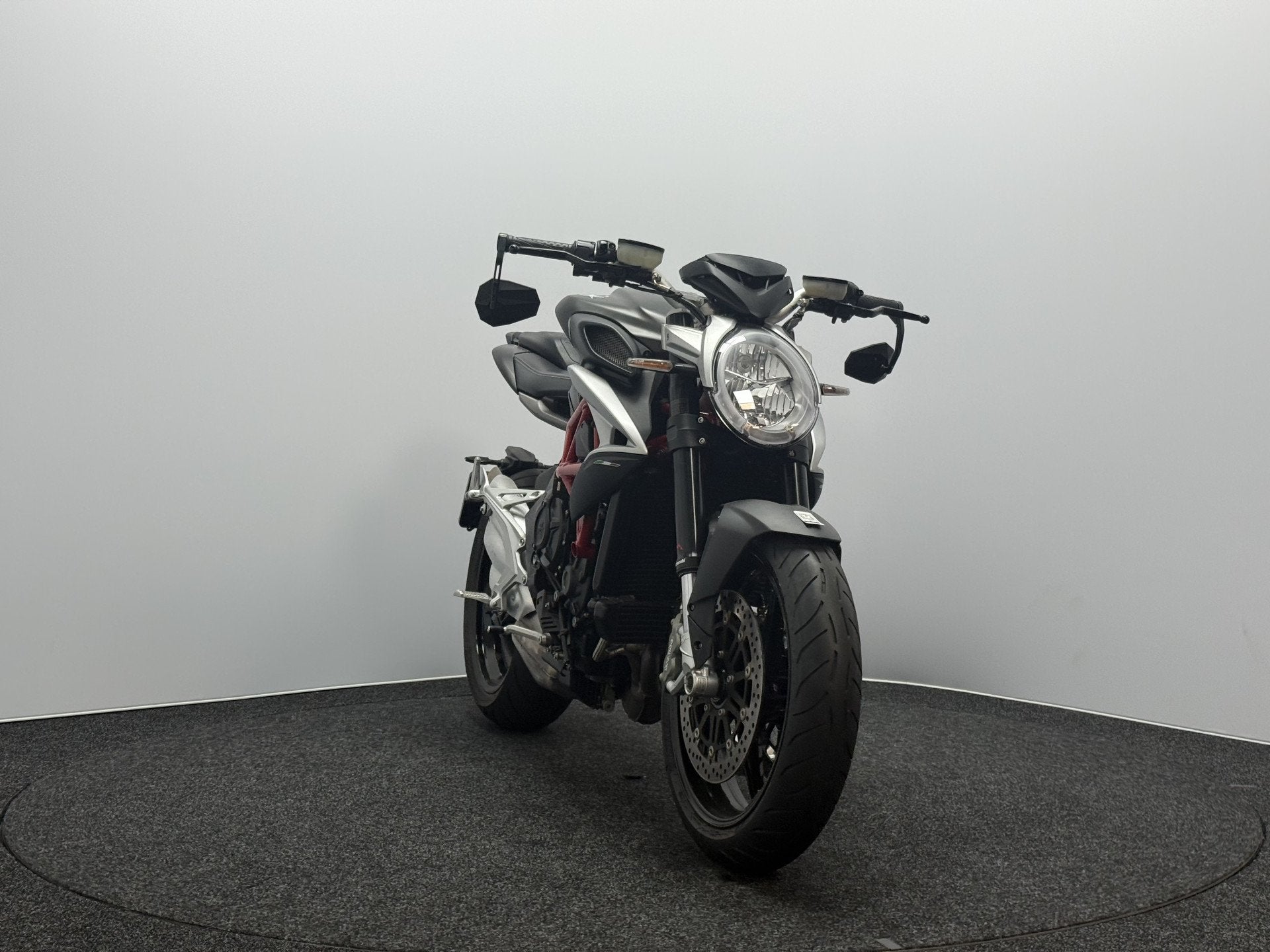 MV Agusta Brutale 800, Bedrijf, Meer dan 35 kW, Traction Control, 798 cc