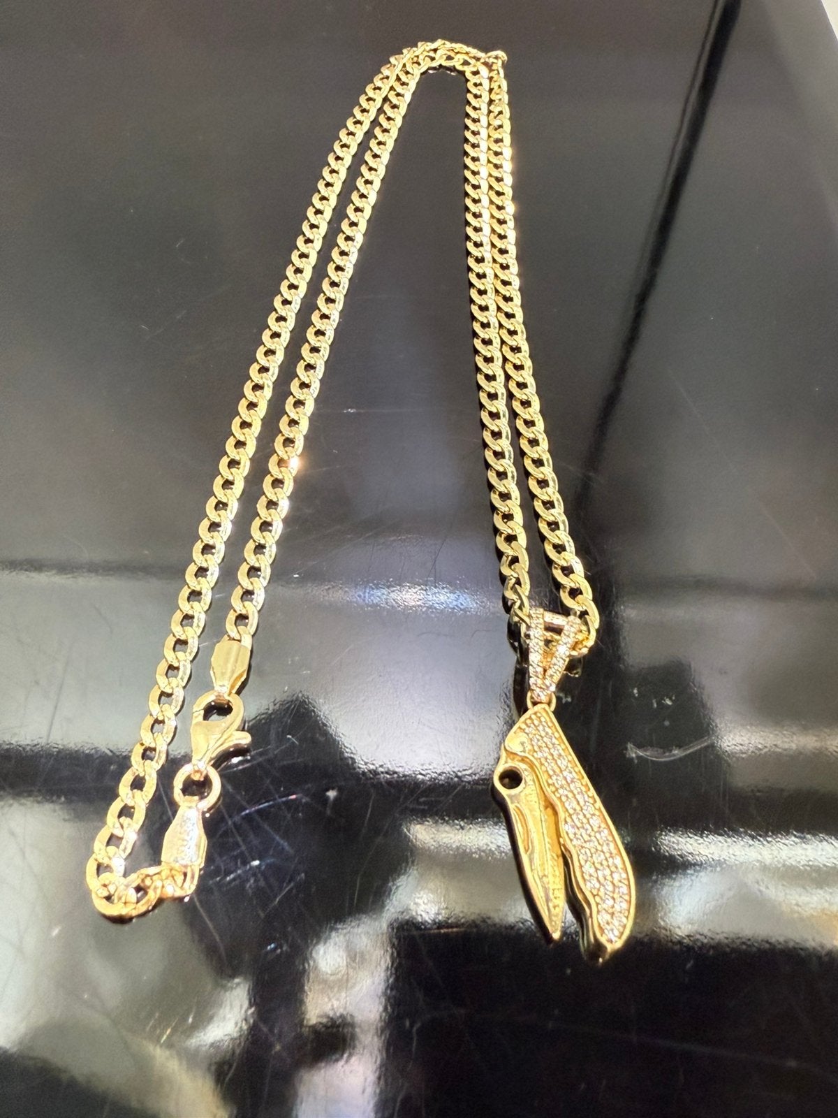 Prachtige 14 karaats gouden cuban ketting met mes hanger, Ophalen of Verzenden, Nieuw, Goud