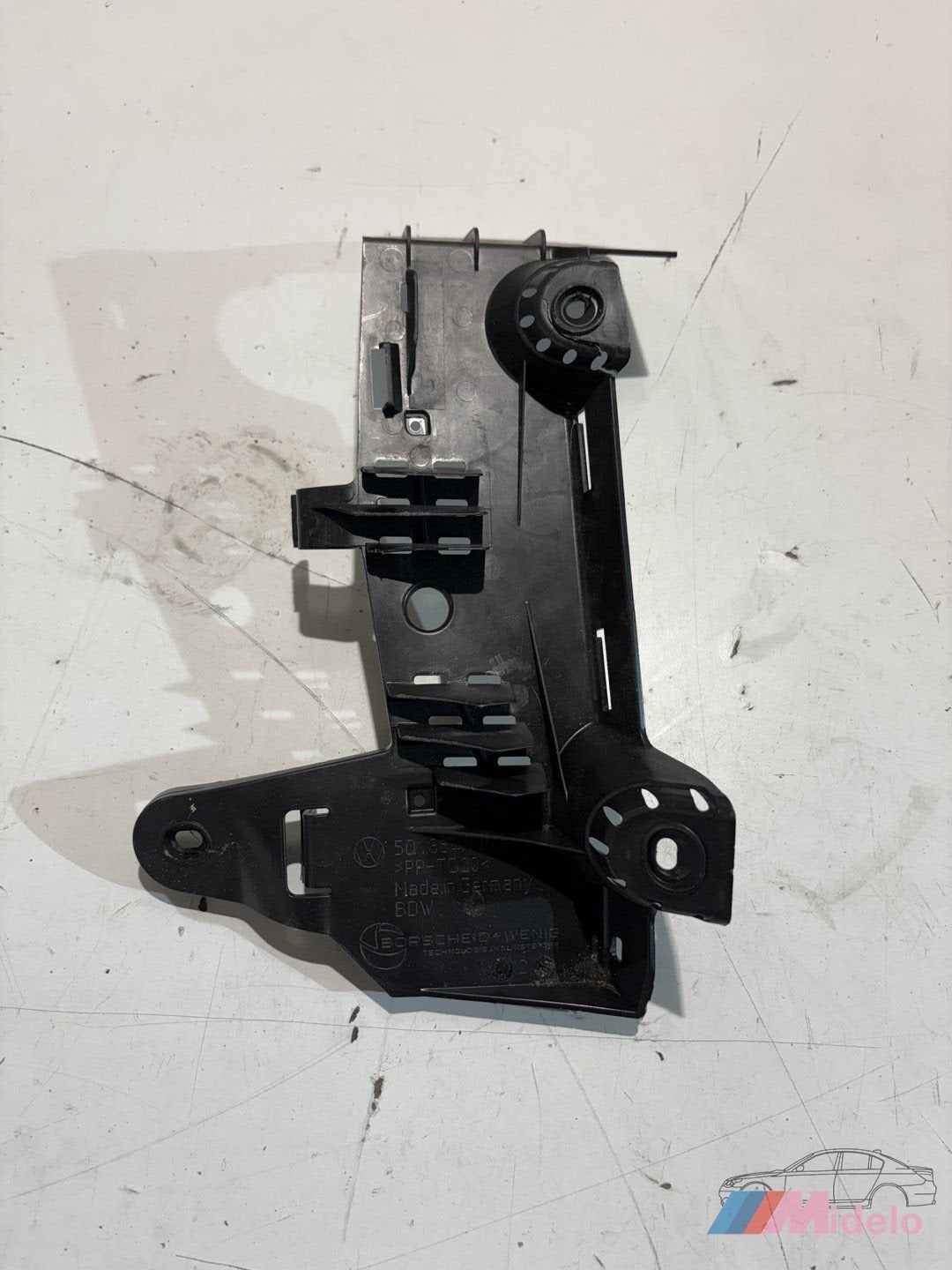 AUDI A3 8V VOETSTEUN 5Q1864775A, Gebruikt, -, -, -