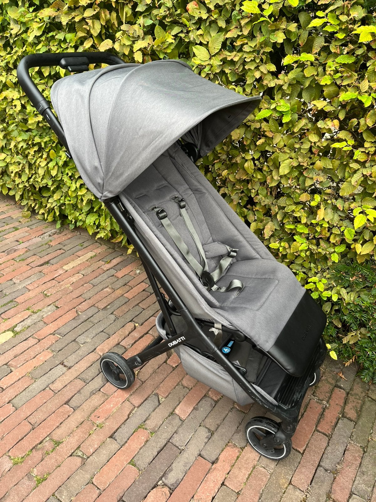 Dubatti buggy, Kinderen en Baby's, Buggy's, Ophalen of Verzenden, Zo goed als nieuw, Overige merken, Verstelbare rugleuning