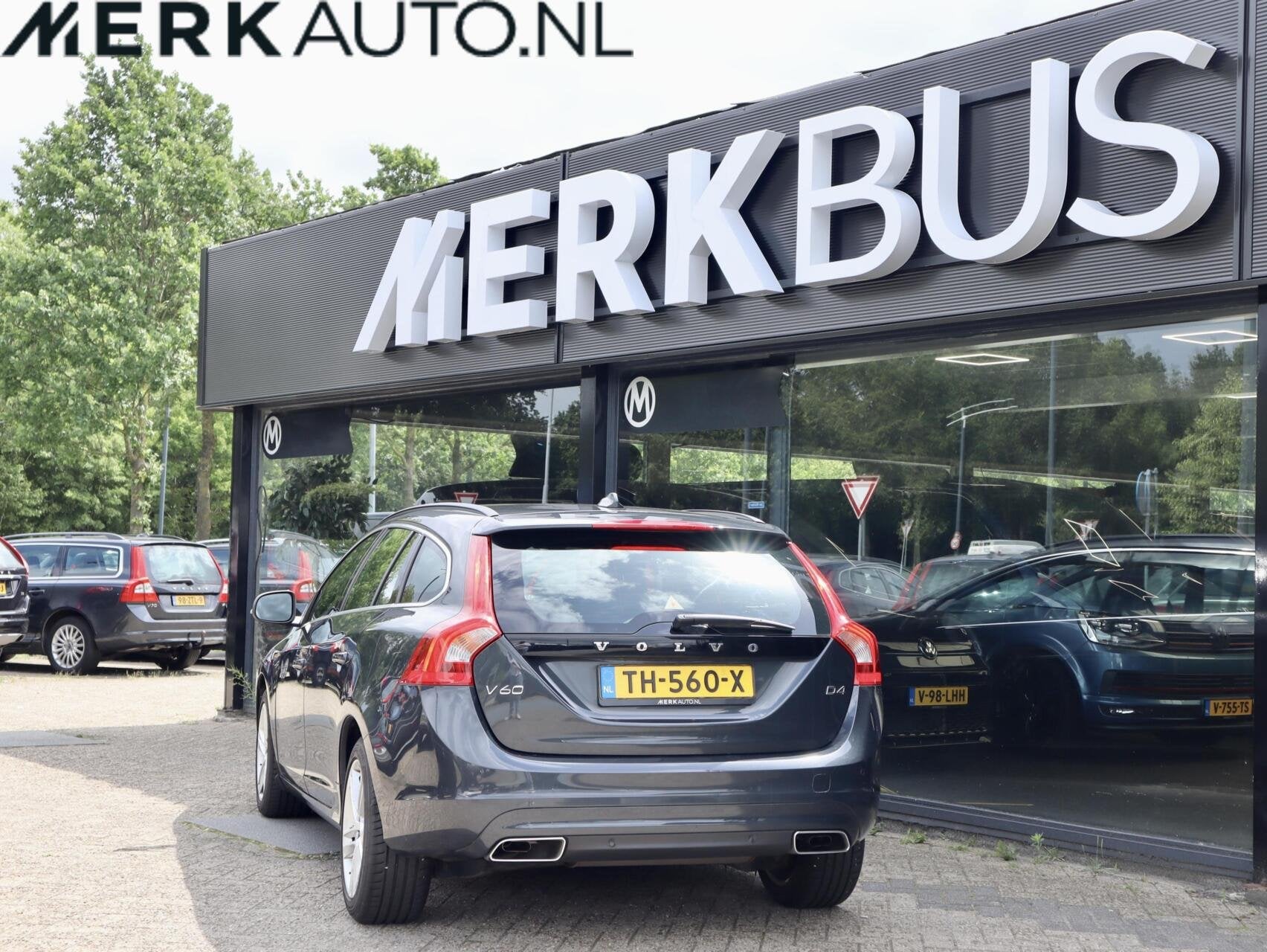 Volvo V60 2.0 D4 Momentum, Auto's, Euro 6, 1969 cc, Leder en Stof, 23 km/l