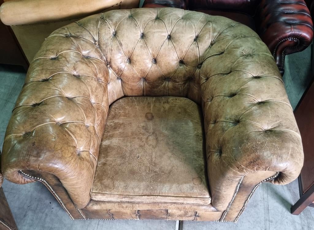2 oude Chesterfield club fauteuils handgepatineerd + BEZORGD, Gebruikt, ., Chesterfield, Ophalen of Verzenden