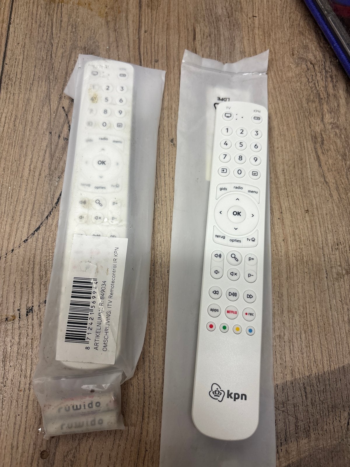 2x Nieuwe KPN afstandsbediening, Audio, Tv en Foto, Afstandsbedieningen, Ophalen of Verzenden, Nieuw, Origineel, Tv